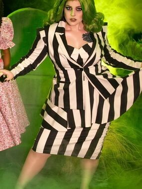 LFEN Beetlejuice Jacket! XL